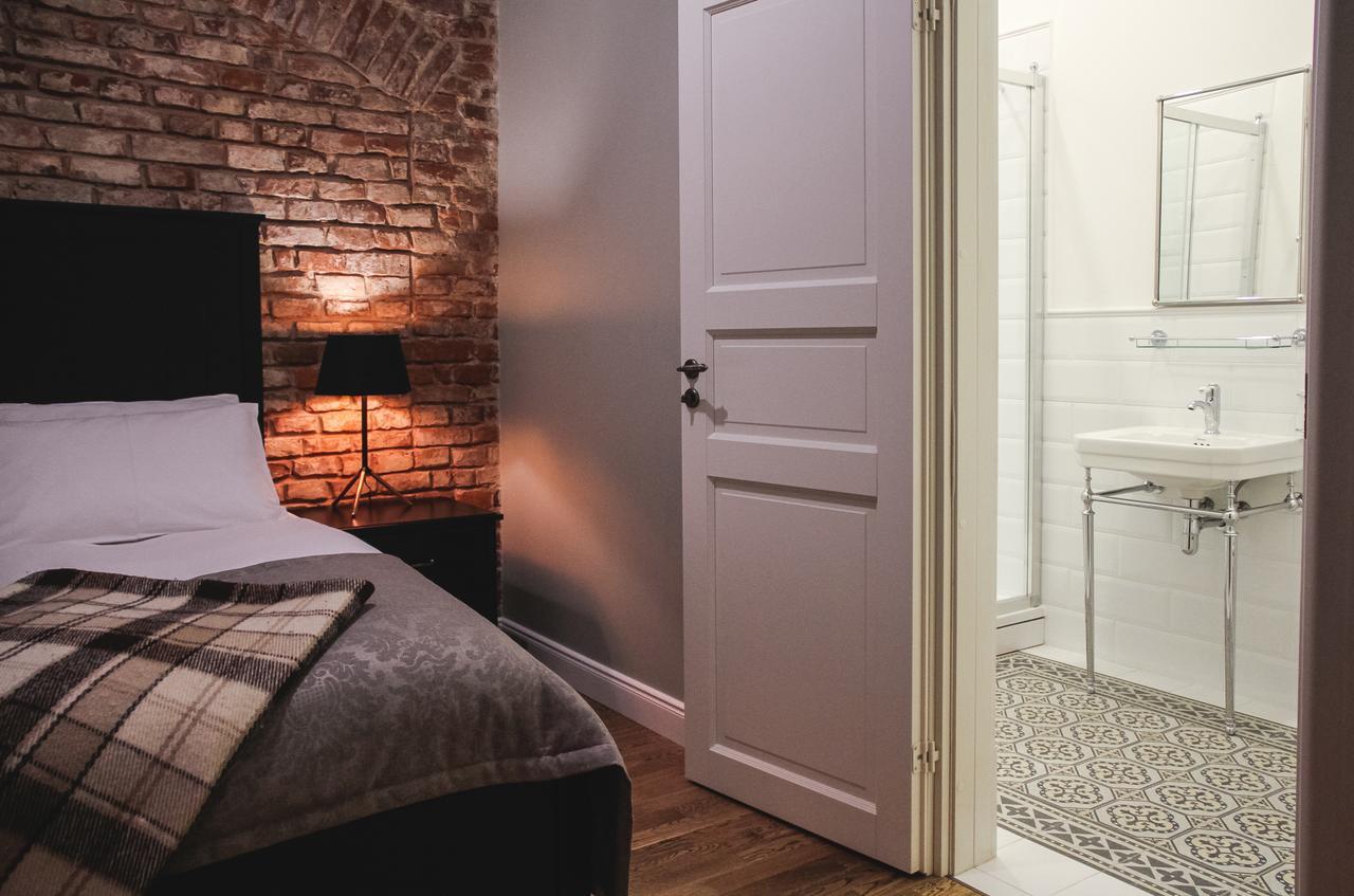 Sherlock Art Hotel Riga Ngoại thất bức ảnh