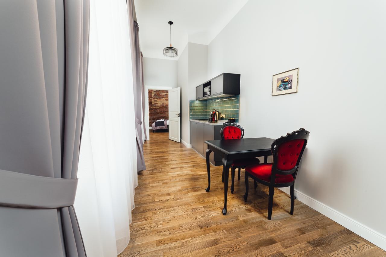 Sherlock Art Hotel Riga Ngoại thất bức ảnh