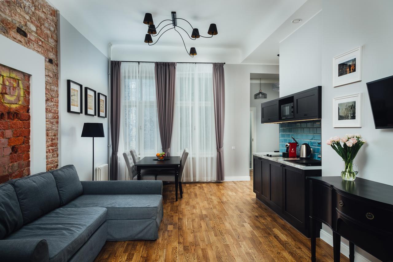 Sherlock Art Hotel Riga Ngoại thất bức ảnh