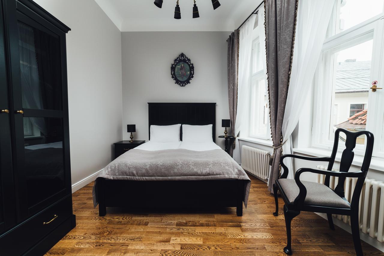 Sherlock Art Hotel Riga Ngoại thất bức ảnh