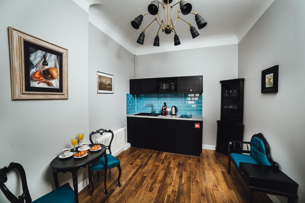 Sherlock Art Hotel Riga Ngoại thất bức ảnh